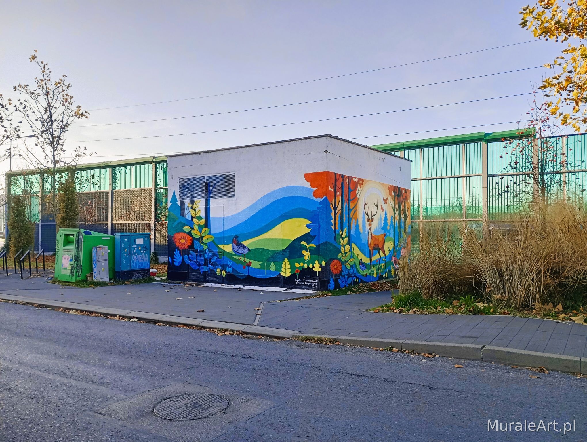 Mural Na skraju lasu w Krakowie - zdjęcie 11