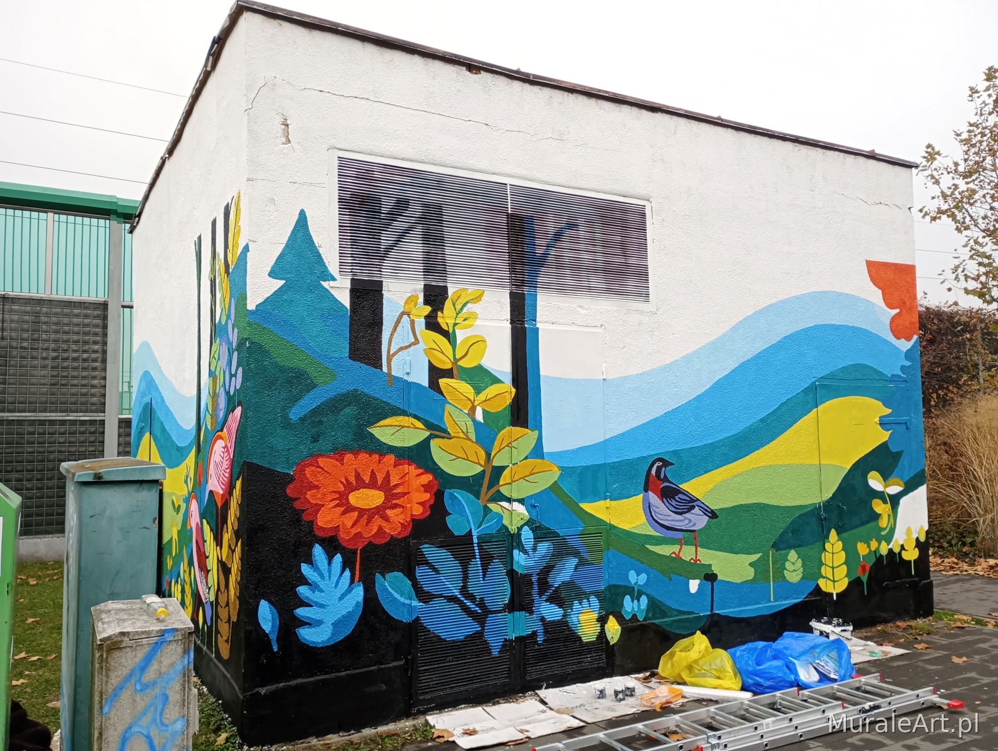 Mural Na skraju lasu w Krakowie - zdjęcie 4