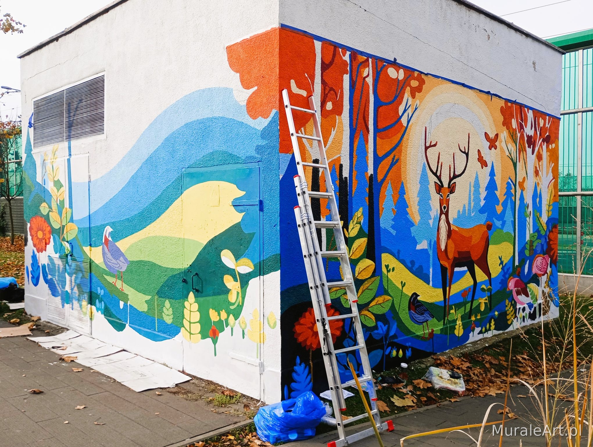 Mural Na skraju lasu w Krakowie - zdjęcie 3