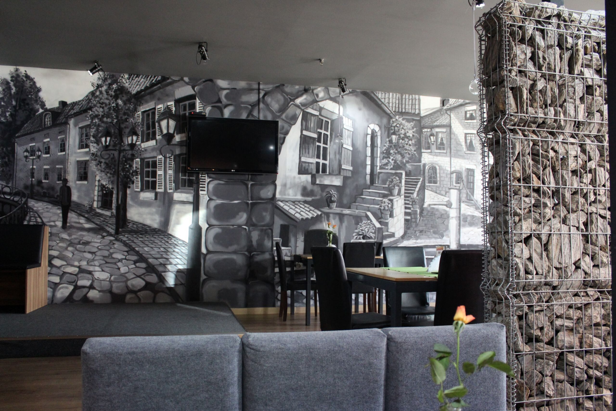 Mural w lokalu gastronomicznym - zdjęcie ściany