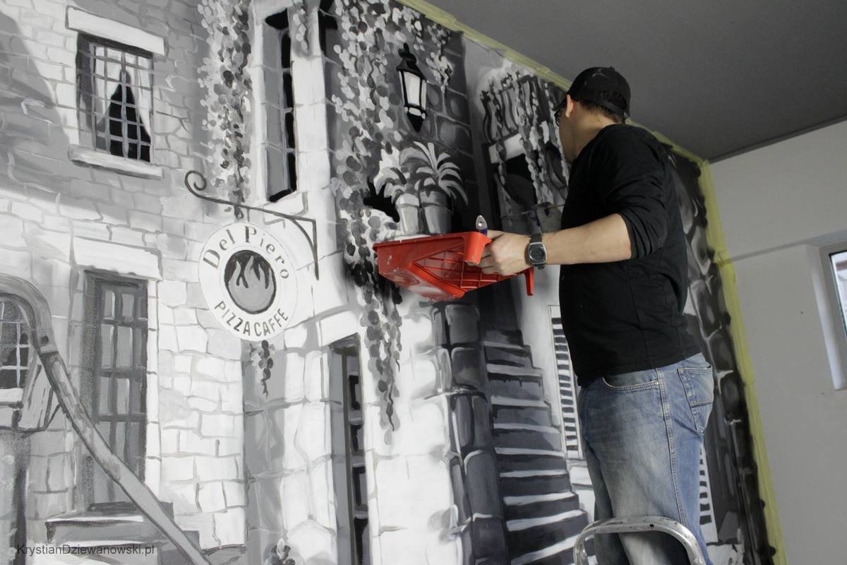 Zbliżenie na mural w Pizzerii Dell Piero
